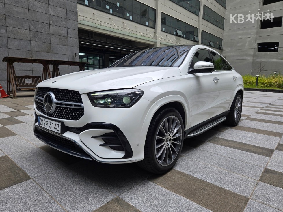 Mercedes-Benz GLE-Class BASE MODEL — фото 2