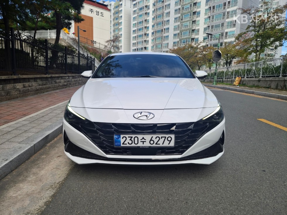 Hyundai Avante — фото 1