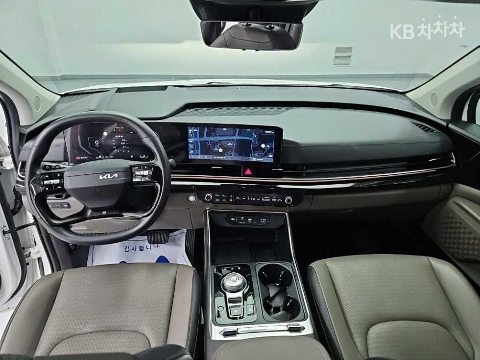 Kia Carnival — miniaturë 7