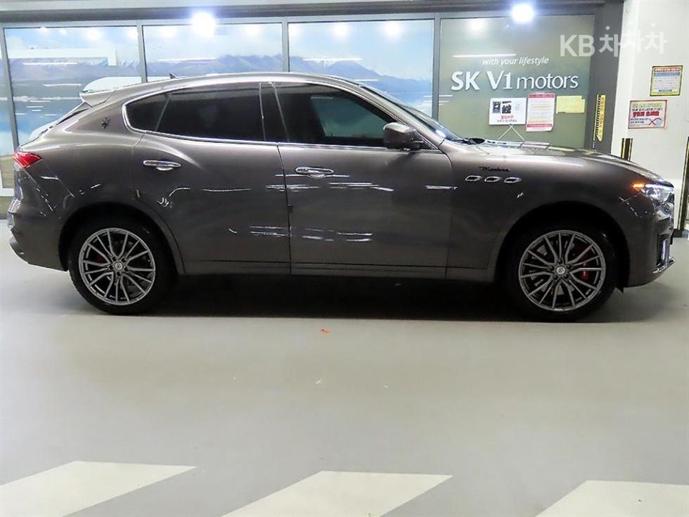 Maserati Levante Gran Sport — фото 3