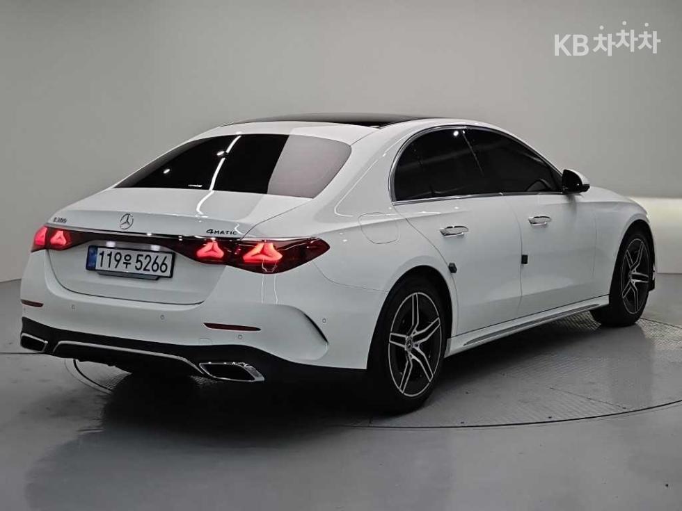 Mercedes-Benz E-Class AMG Line — фото 4