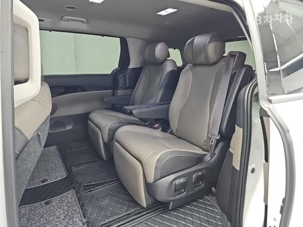 Kia Carnival — miniaturë 12