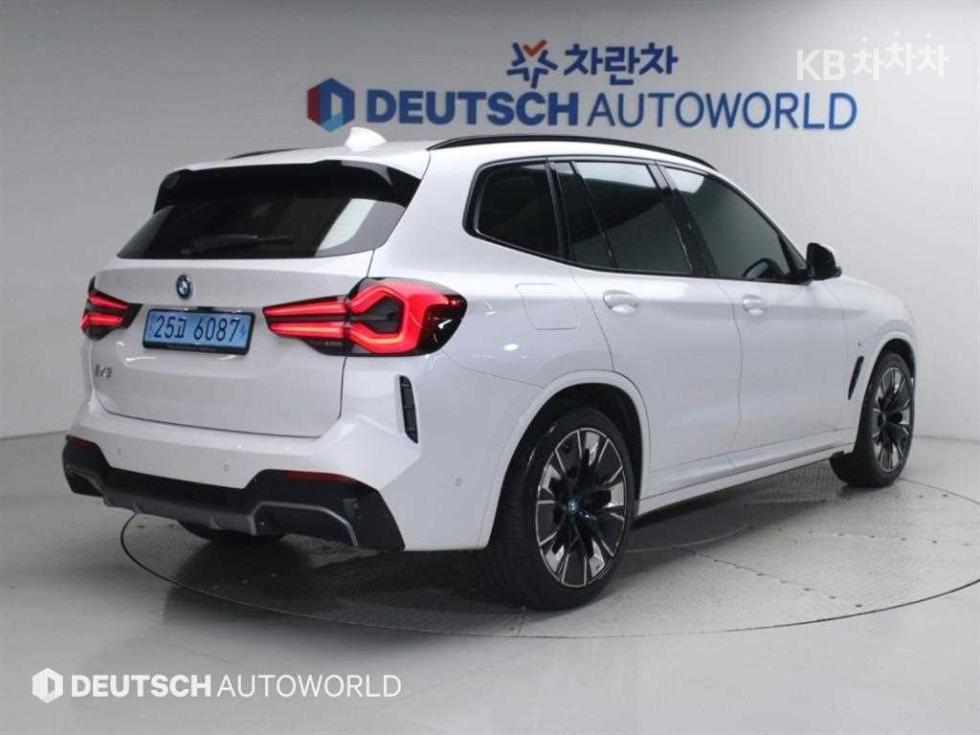 BMW iX3 M Sport Package — фото 2