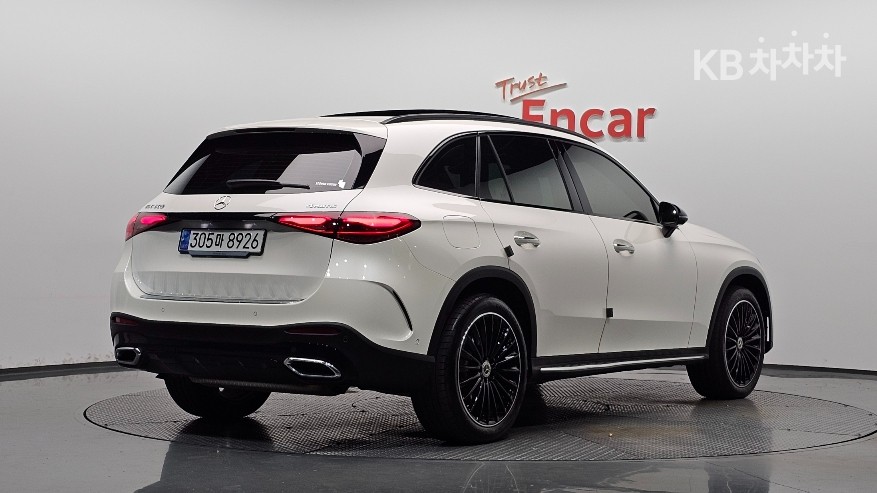 Mercedes-Benz GLC-Class BASE MODEL — фото 2