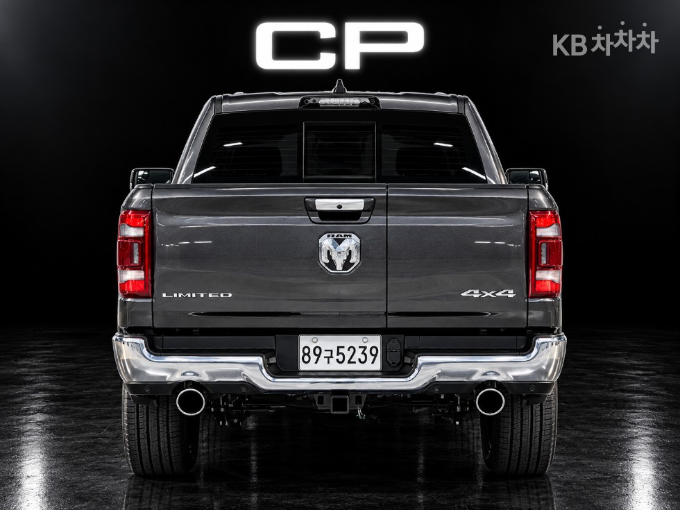 Dodge Ram Pickup 1500 Limited — фото 3