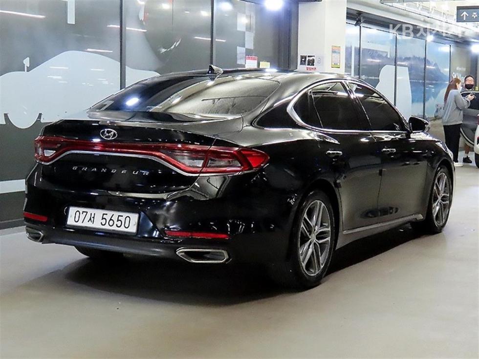 Hyundai Grandeur Special — фото 4