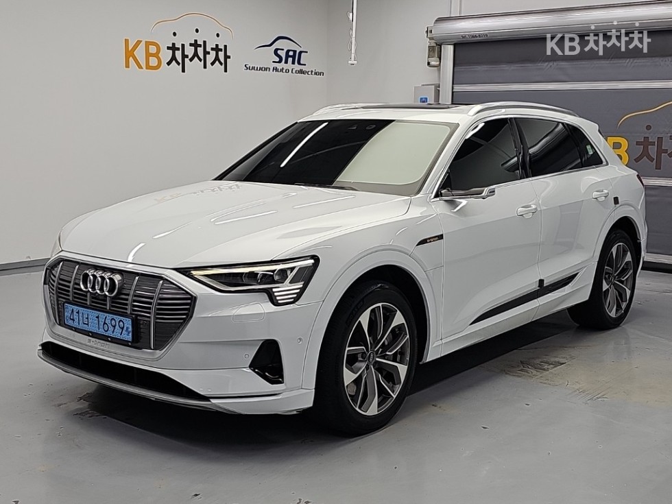 아우디 e-트론 2020년식 아우디 e-tron 55 quattro 기본형