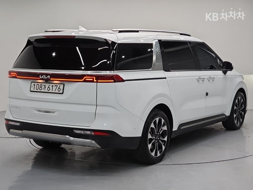 Kia Carnival SIGNATURE — фото 4