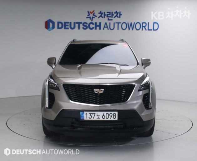 Cadillac XT4 — miniaturë 3