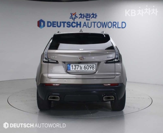 Cadillac XT4 — miniaturë 4