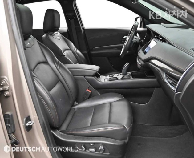 Cadillac XT4 — miniaturë 10