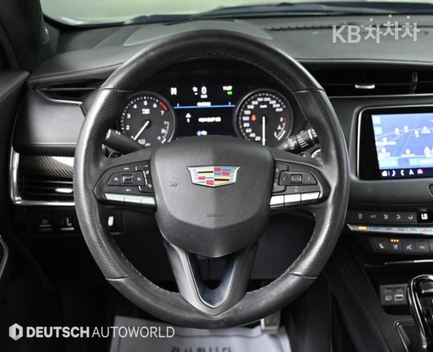 Cadillac XT4 — miniaturë 16