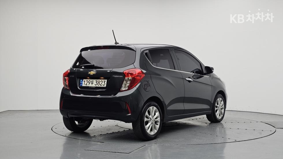 GM Korea Chevrolet Spark BASE MODEL — фото 2