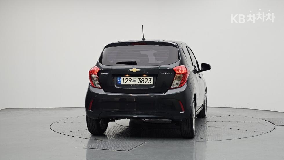 GM Korea Chevrolet Spark BASE MODEL — фото 4