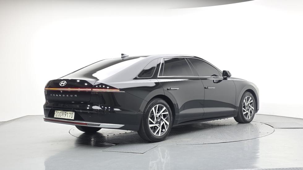 Hyundai Grandeur Premium — фото 2