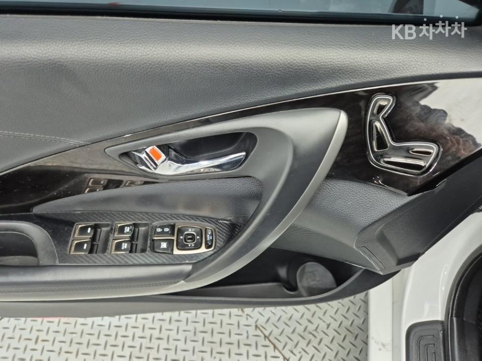 Hyundai Grandeur — miniaturë 18