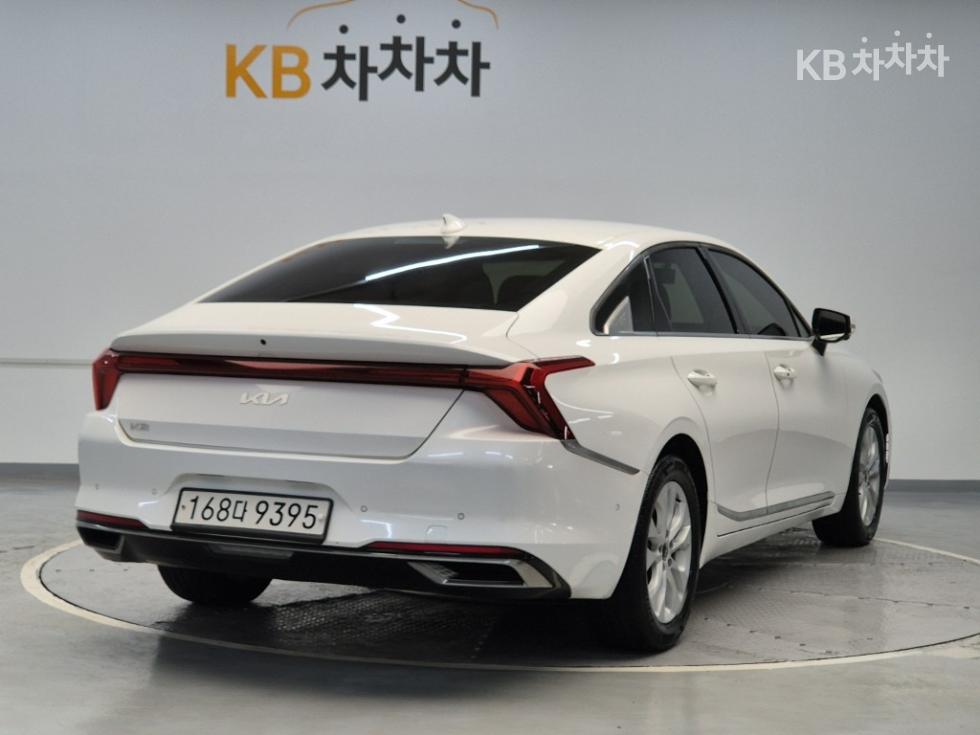 Kia K8 — miniaturë 3