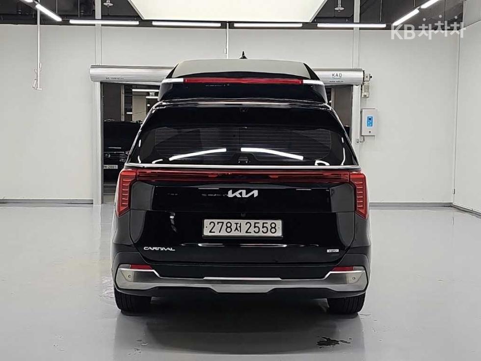 Kia Carnival SIGNATURE — фото 3