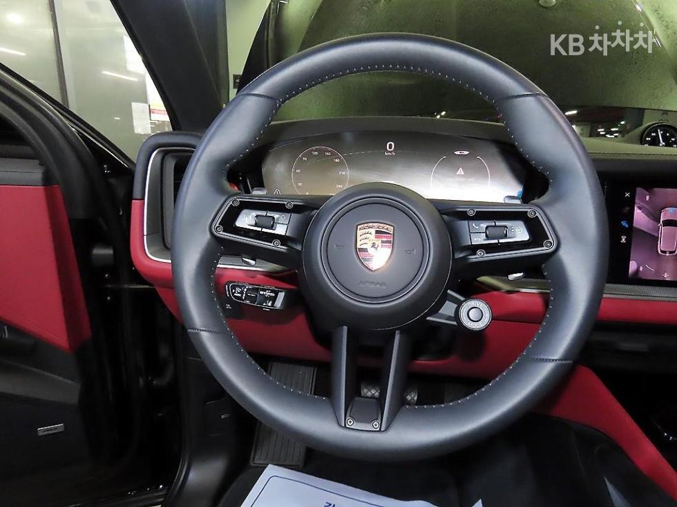 Porsche Cayenne — miniaturë 7