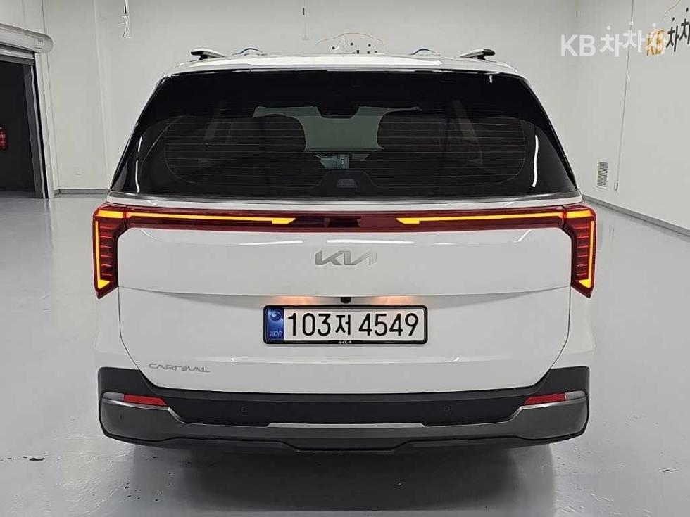 Kia Carnival GRAVITY — фото 3