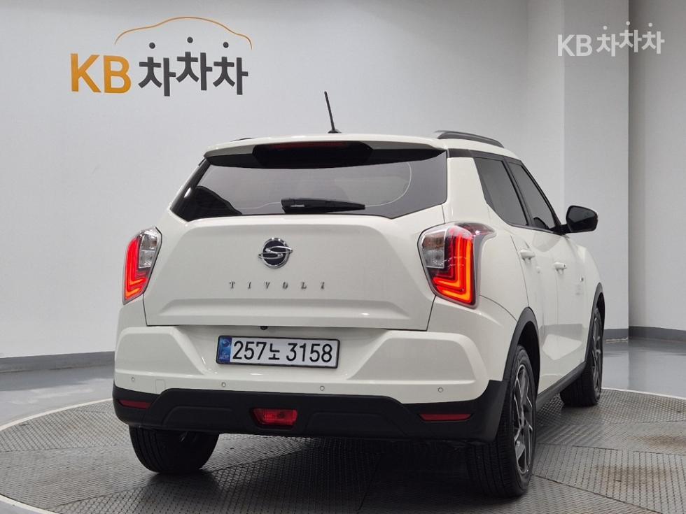 SsangYong Tivoli — miniaturë 3
