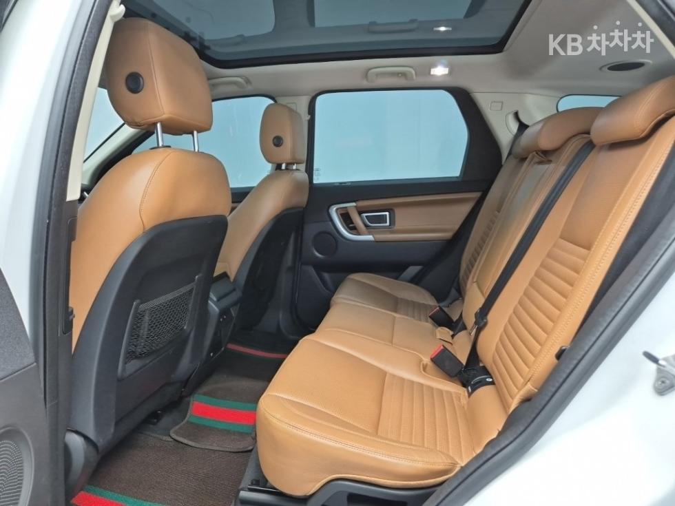 Land Rover Discovery Sport — miniaturë 12