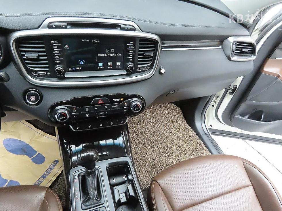 Kia Sorento — miniaturë 14
