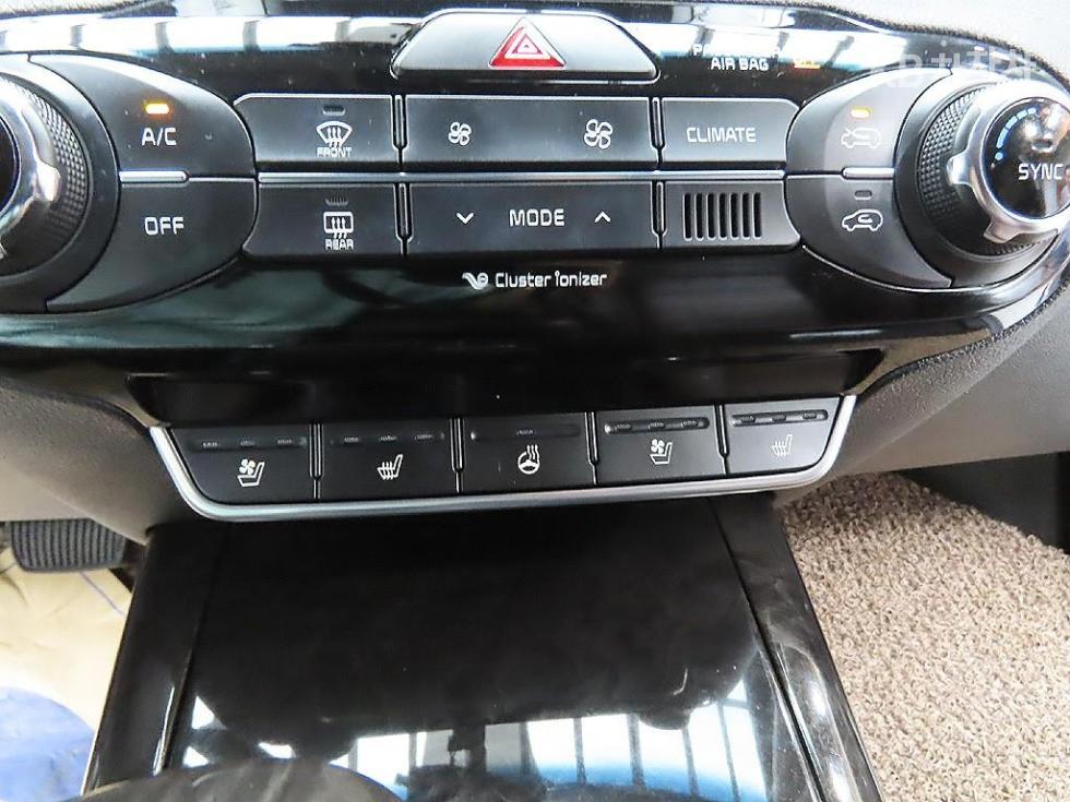 Kia Sorento — miniaturë 15