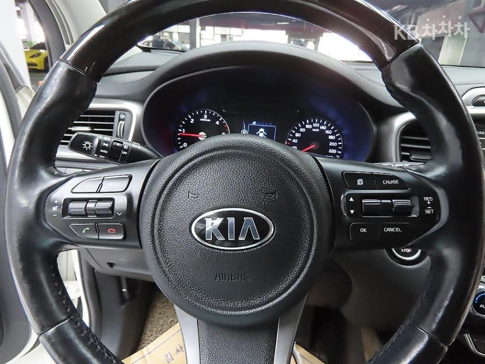 Kia Sorento — miniaturë 16