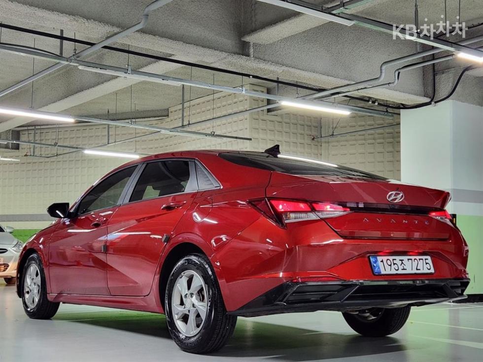Hyundai Avante — фото 3