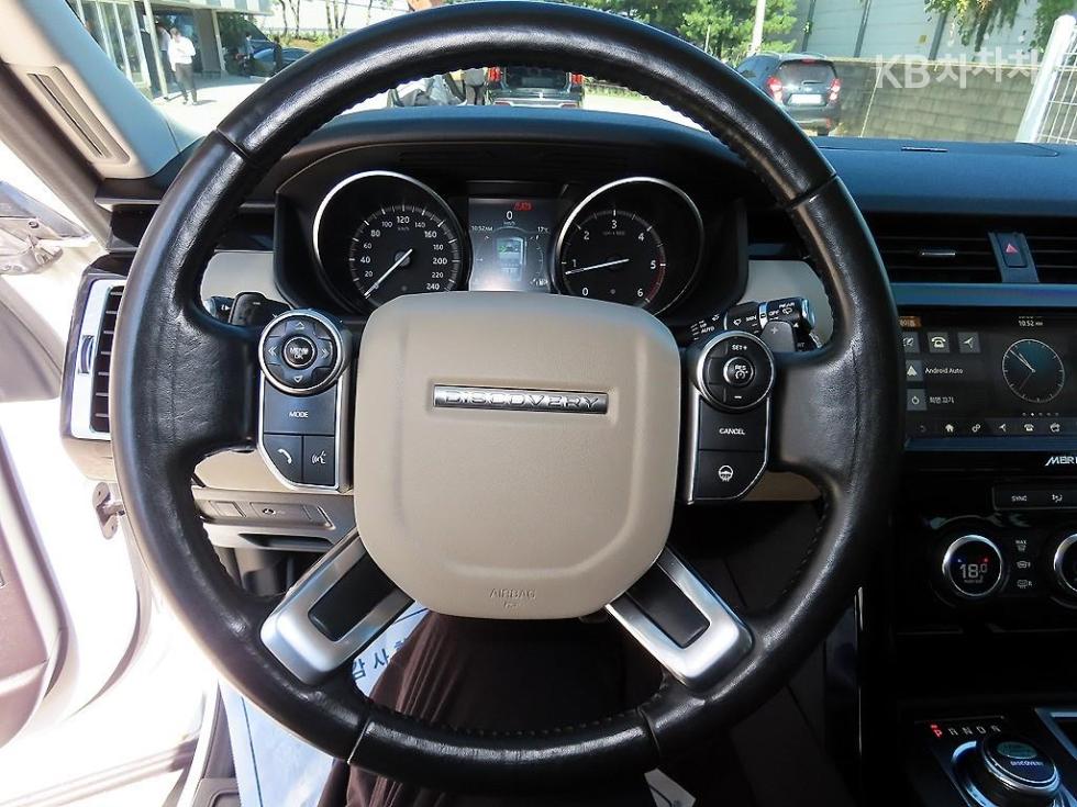 Land Rover Discovery — miniaturë 8