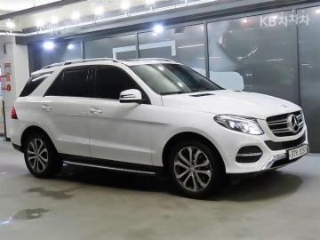 Mercedes-Benz GLE 250 d 4Matic — foto 1