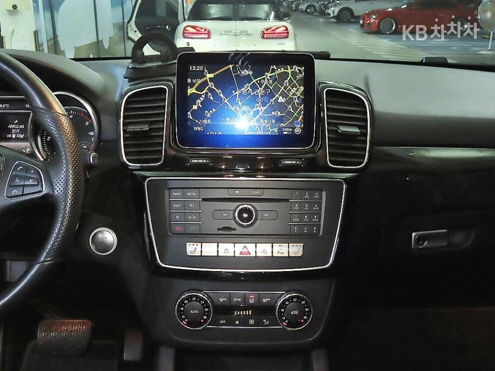 Mercedes-Benz GLE — miniaturë 11