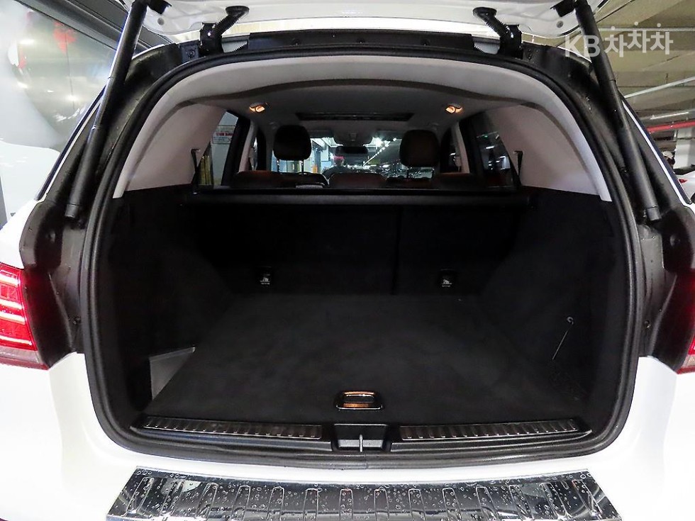 Mercedes-Benz GLE — miniaturë 17