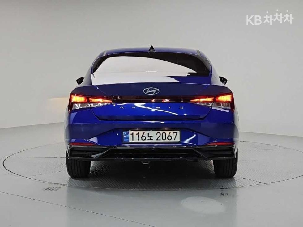 Hyundai Avante — фото 3