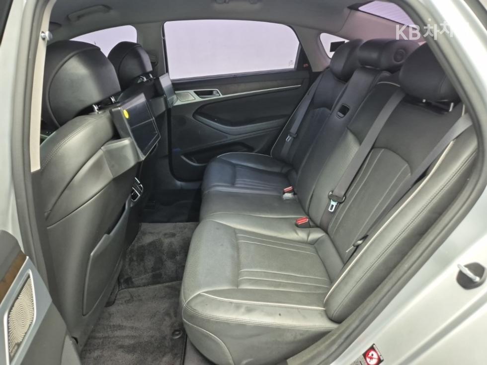 Genesis G80 — miniaturë 12