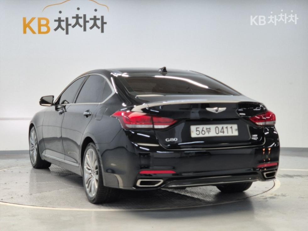Genesis G80 — miniaturë 2