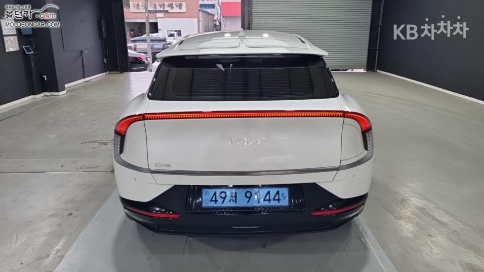 Kia EV6 — фото 4
