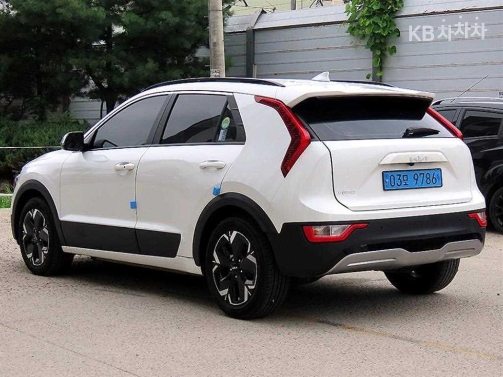 Kia BASE MODEL — фото 3