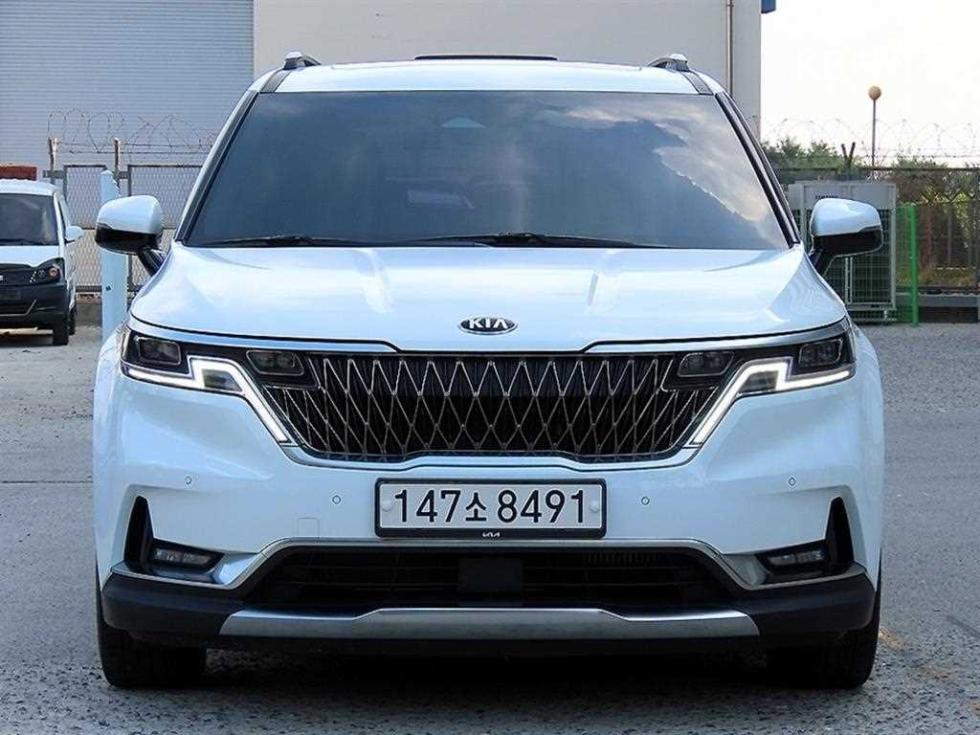 Kia Carnival SIGNATURE — фото 1