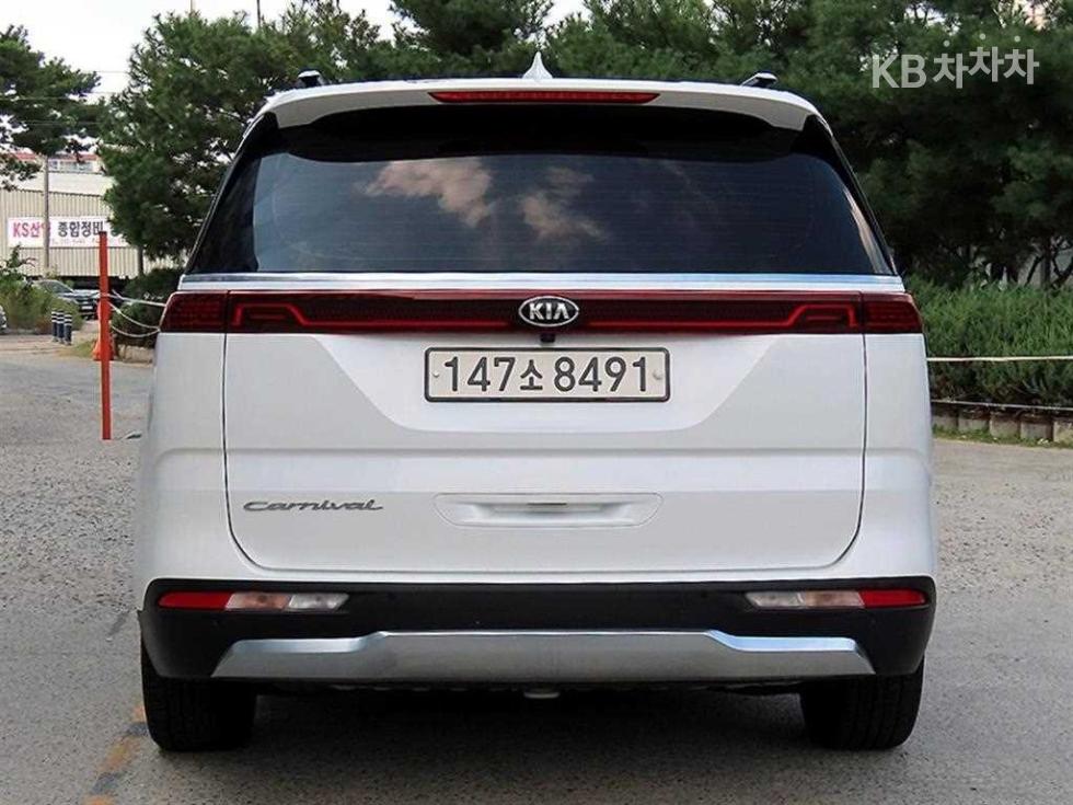 Kia Carnival SIGNATURE — фото 4