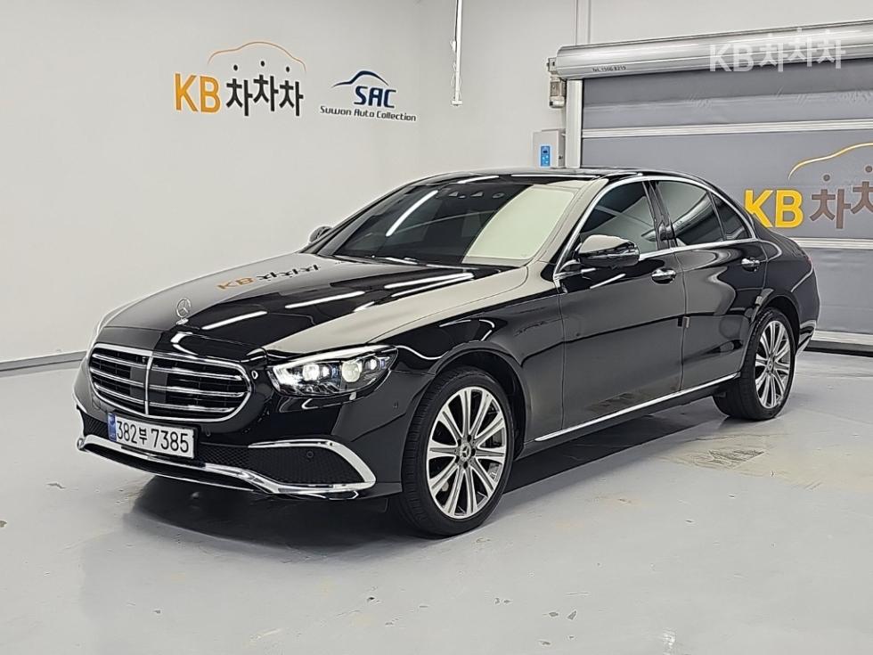 Mercedes-Benz E-Class Exclusive — фото 1