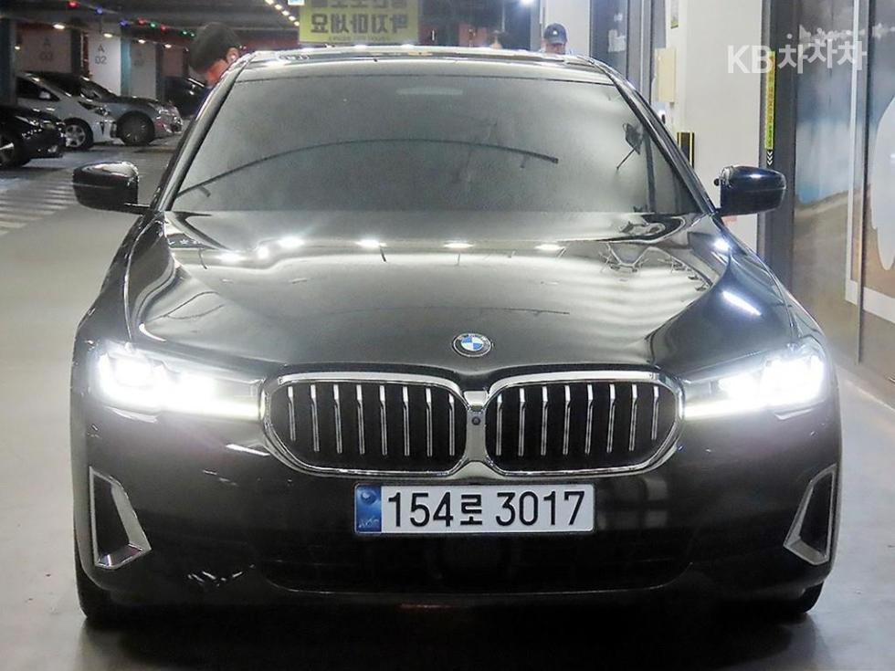 BMW 5 Series Luxury — фото 2