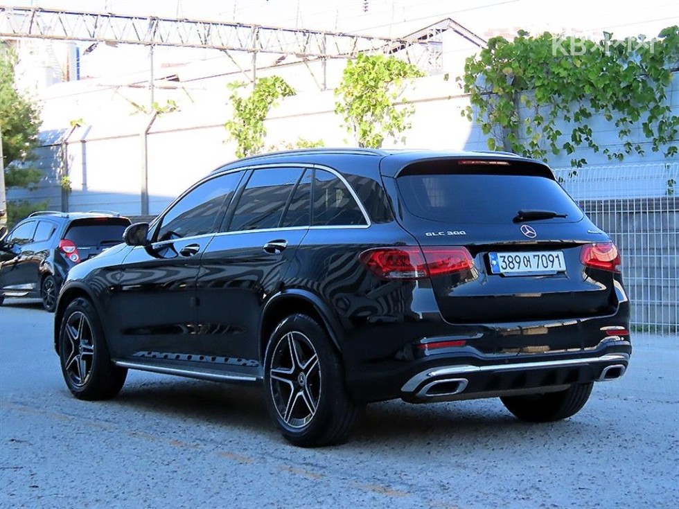 Mercedes-Benz GLC-Class BASE MODEL — фото 3