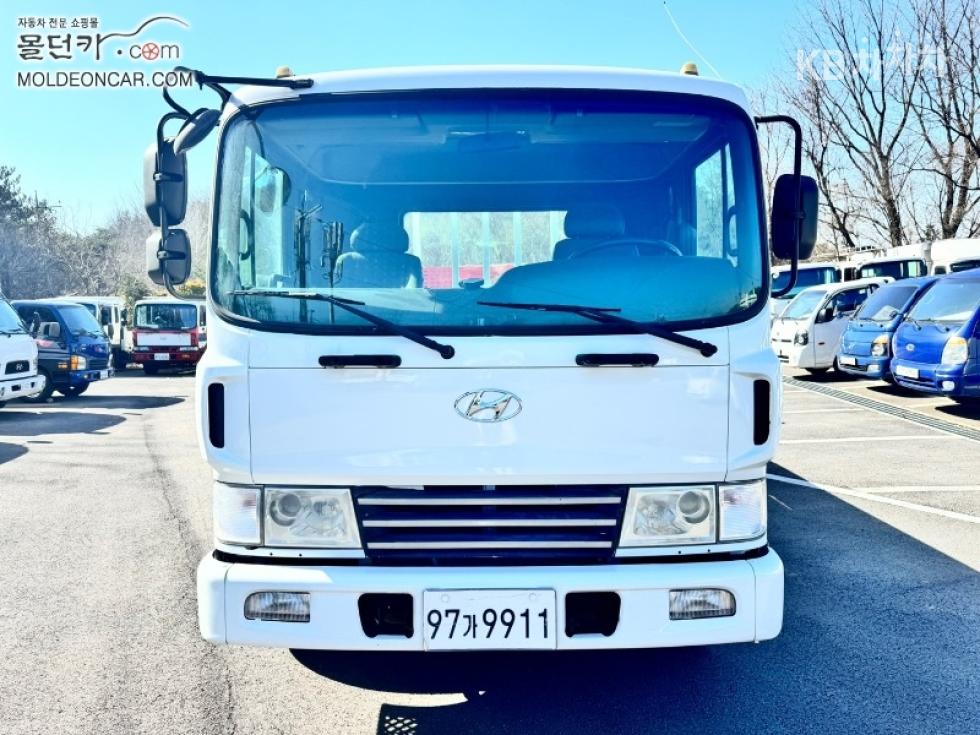 Hyundai Mega Truck