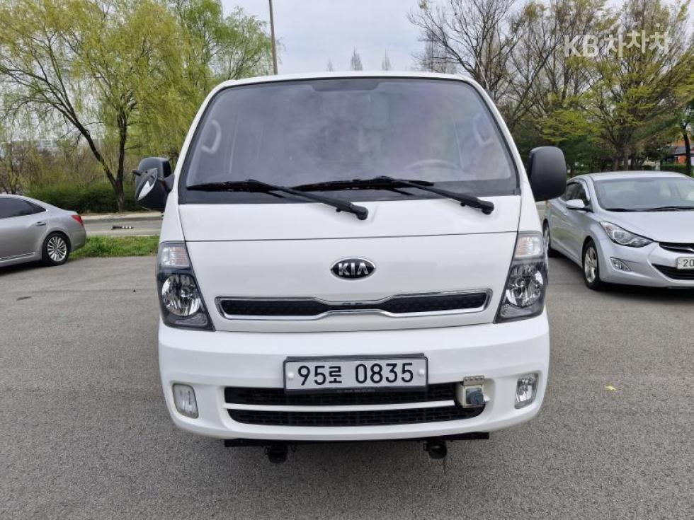 2019 - kia bongo iii