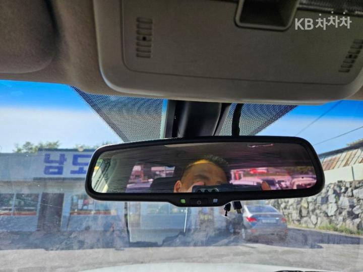 Chevrolet Captiva 2WD LT 8