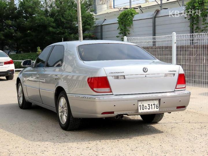 KG Mobility (Ssangyong) Chairman New CM500S 4