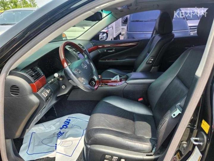 Lexus LS 460 STD XF40 2006-2012 8