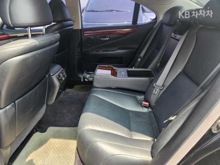 Lexus LS 460 STD XF40 2006-2012 9